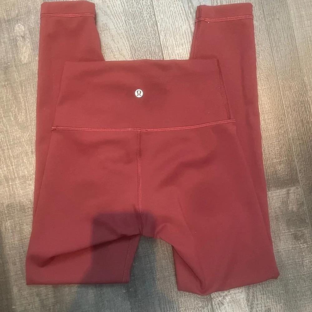 Lululemon - Picture 2 of 2